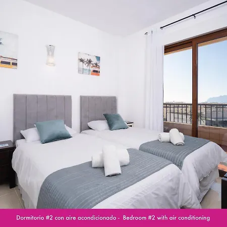 Lägenhet 2 Bedrooms In Center With Community Pool
