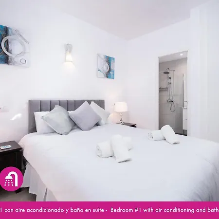 2 Bedrooms In Center With Community Pool *