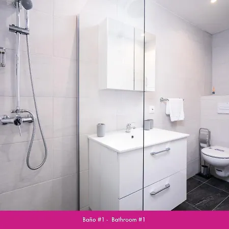 Apartment 2 Bedrooms In Center With Community Pool